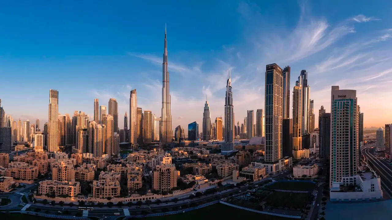 سقوط شظايا مسيرات بجانب إصابتين في أعقاب عملية اعتراض جوي ناجحة